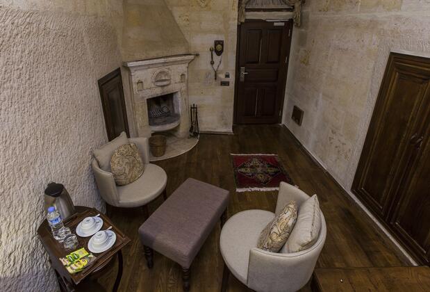 Aithra Cave Hotel - Görsel 5