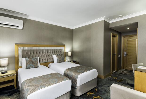 Villa Zurich Hotel - Görsel 24