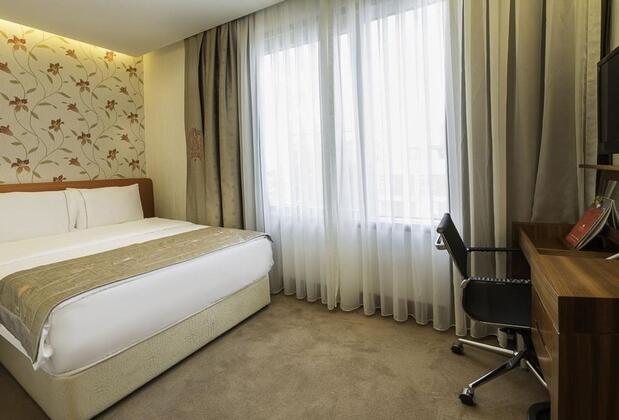 Ramada Otel & Suites By Wyndham İstanbul - Ataköy - Görsel 3