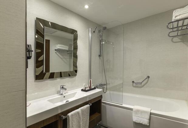 Ramada Otel & Suites By Wyndham İstanbul - Ataköy - Görsel 17