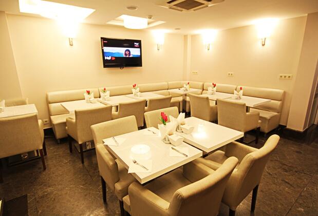 Aristocrat Hotel - Görsel 4