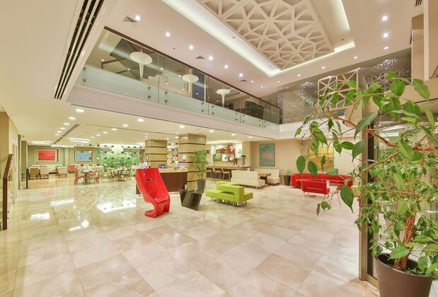 Ramada by Wyndham İstanbul Taksim - Görsel 4