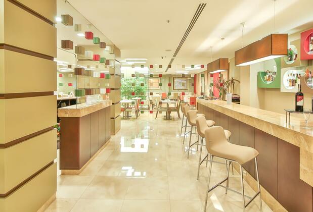 Ramada by Wyndham İstanbul Taksim - Görsel 5