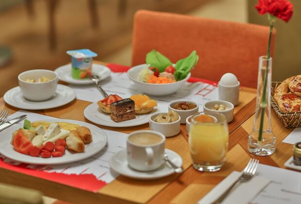 Ramada by Wyndham İstanbul Taksim - Görsel 23