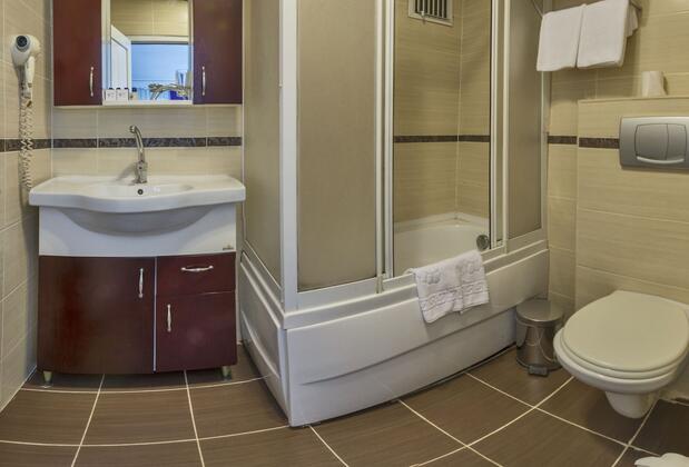 İstanbul Holiday Hotel - Görsel 27