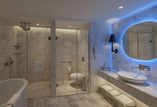 Radisson Blu Hotel İstanbul Ottomare - Görsel 12