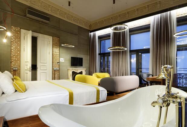 Ikonik The Public - Görsel 15