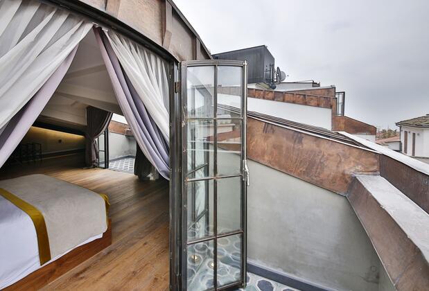 Ikonik The Public - Görsel 17