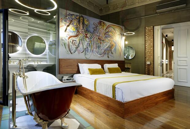 Ikonik The Public - Görsel 29