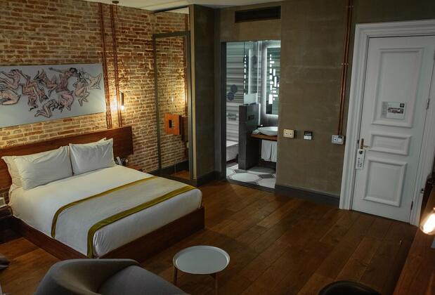 Ikonik The Public - Görsel 25