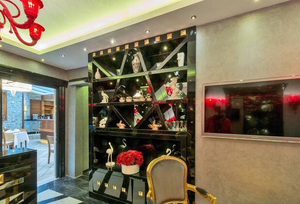 The Million Stone Hotel - Görsel 12