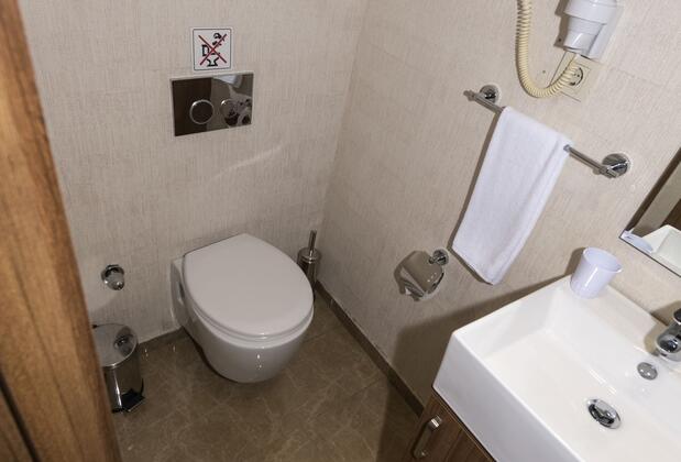 B Guest Hotel - Görsel 31