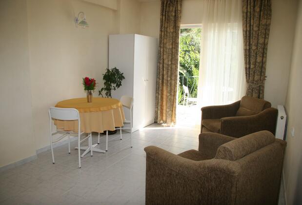 Life Apart - Görsel 10