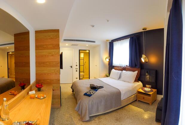 Maroon Tomtom - Görsel 33