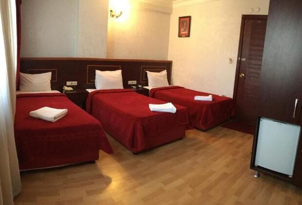 Red White Hotel - Görsel 7