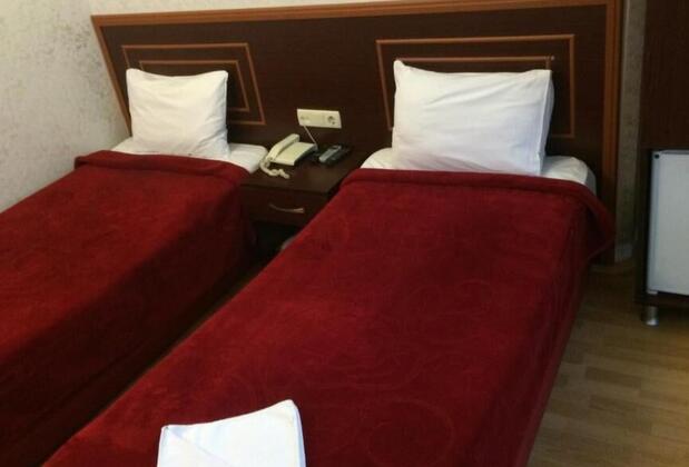 Red White Hotel - Görsel 9