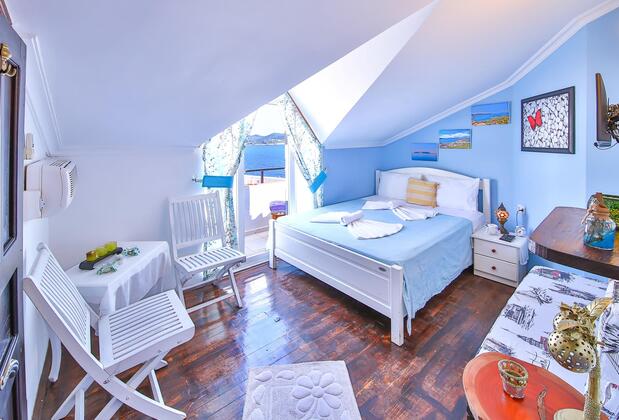 White House Pansiyon by Orcholiday - Görsel 4