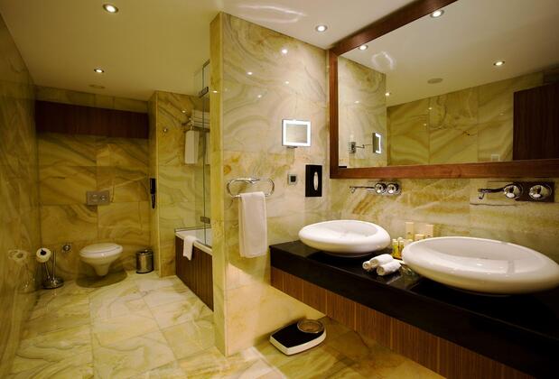 Crowne Plaza İstanbul Harbiye - Görsel 24