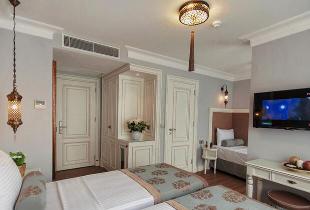 Raymond Blue Hotel - Görsel 9