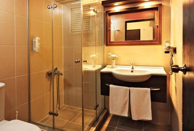 Üstün Hotel Alsancak - Görsel 13