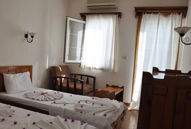 Nagi Beach Hotel - Görsel 2