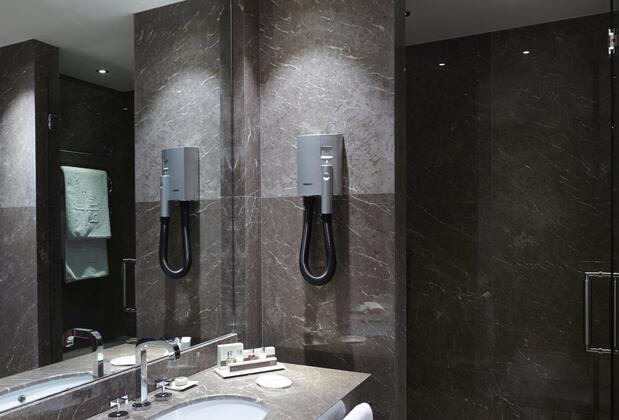 Mövenpick Hotel Istanbul Bosphorus - Görsel 35