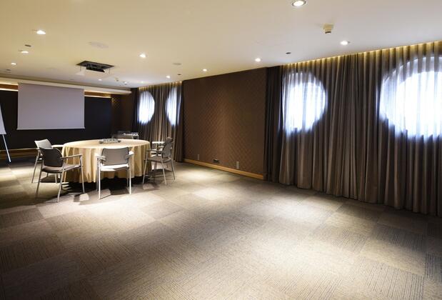 Mövenpick Hotel Istanbul Bosphorus - Görsel 21