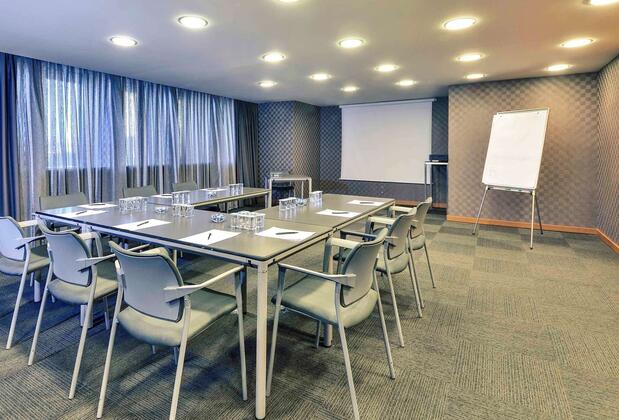 Mövenpick Hotel Istanbul Bosphorus - Görsel 22