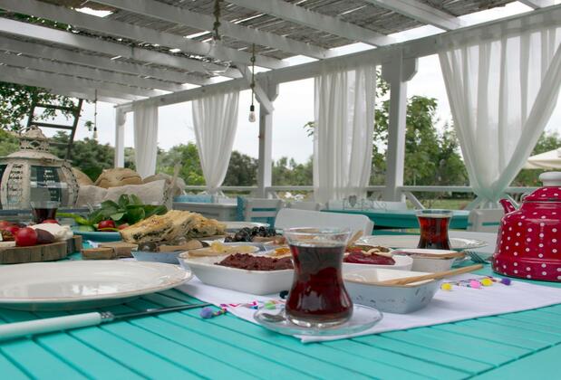 Madam Eleni  - Görsel 3