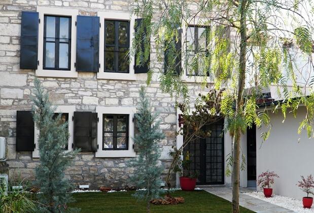 1870's Taş Konak Otel Garden - Görsel 2