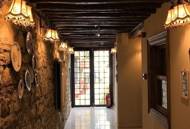 1870's Taş Konak Otel Garden - Görsel 12