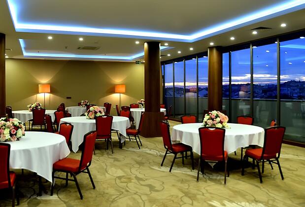 Crowne Plaza İstanbul Harbiye - Görsel 15