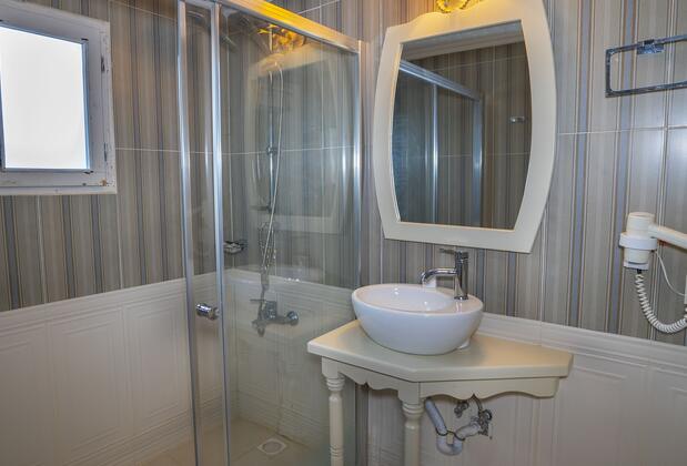 Pinecone Boutique Hotel - Görsel 25