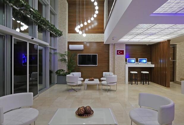 End Glory Hotel - Görsel 5