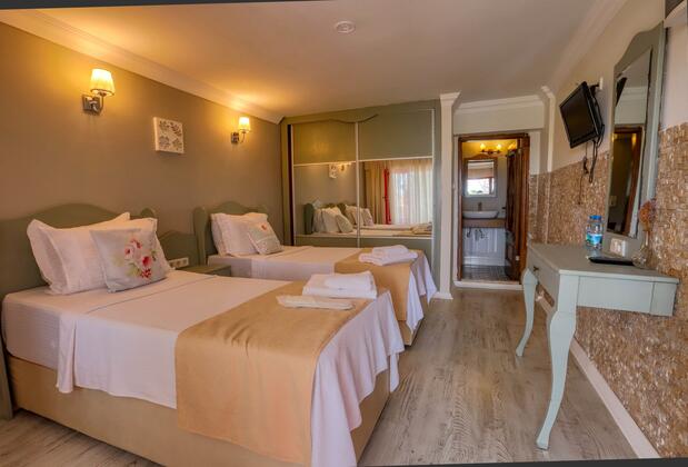 Cunda House Küçük Otel - Görsel 4