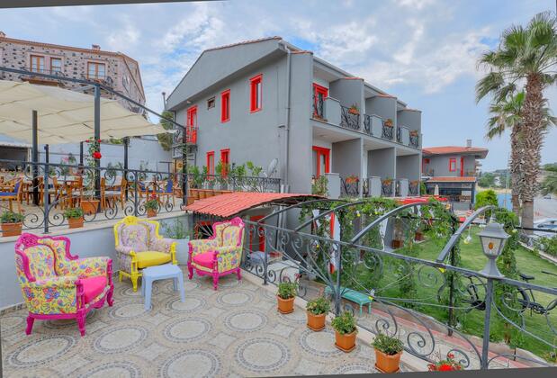 Cunda House Küçük Otel - Görsel 3