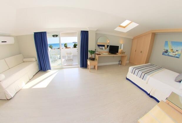 Palm Bay Beach Hotel - Görsel 25