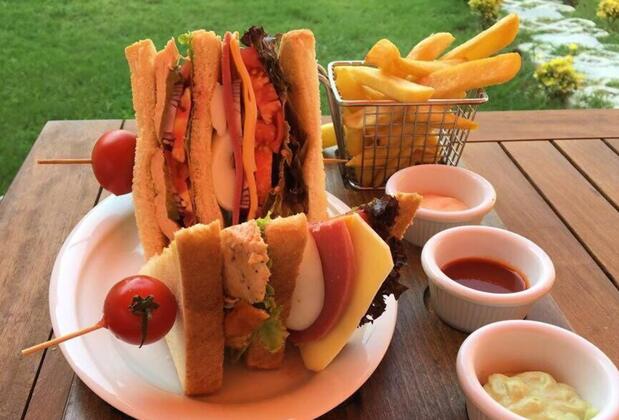 İda Hotel - Görsel 5