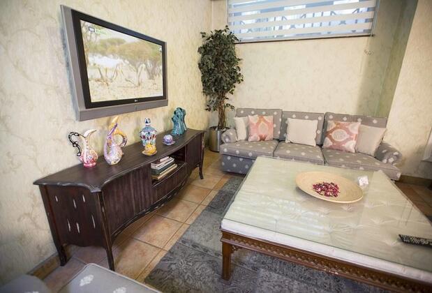 Golden Crown Hotel - Görsel 6