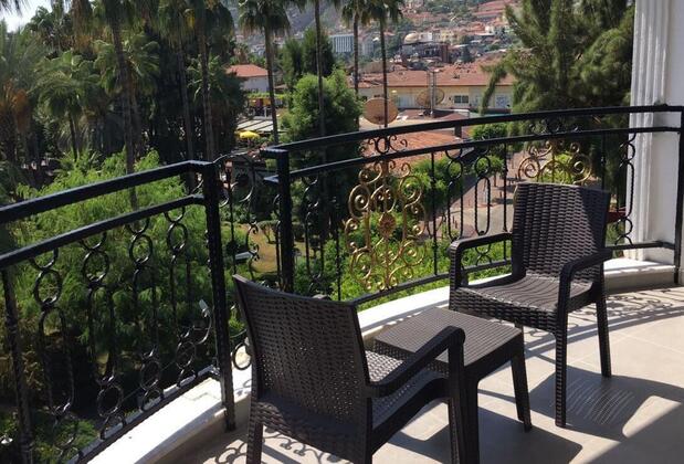 Karikatur Bi Hotel - Görsel 24