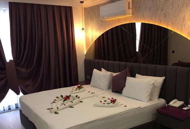 Karikatur Bi Hotel - Görsel 6