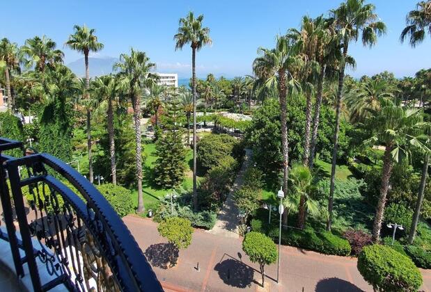 Karikatur Bi Hotel - Görsel 21