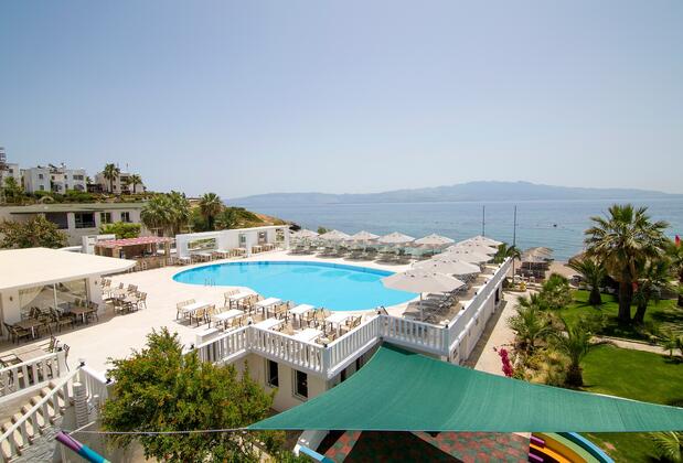 Charm Beach Hotel - Görsel 4