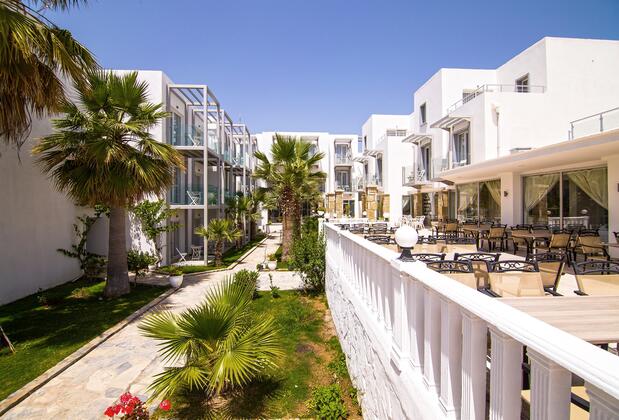 Charm Beach Hotel - Görsel 12