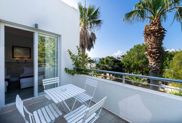 Charm Beach Hotel - Görsel 19