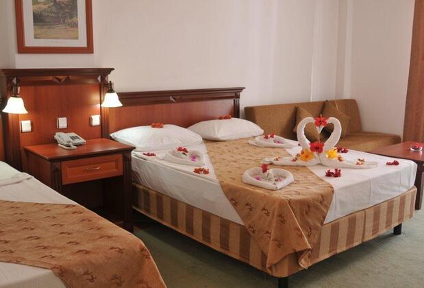 Larissa Hill Beach - Görsel 7