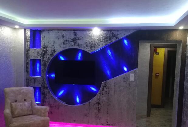 Hotel Enceladus - Görsel 5