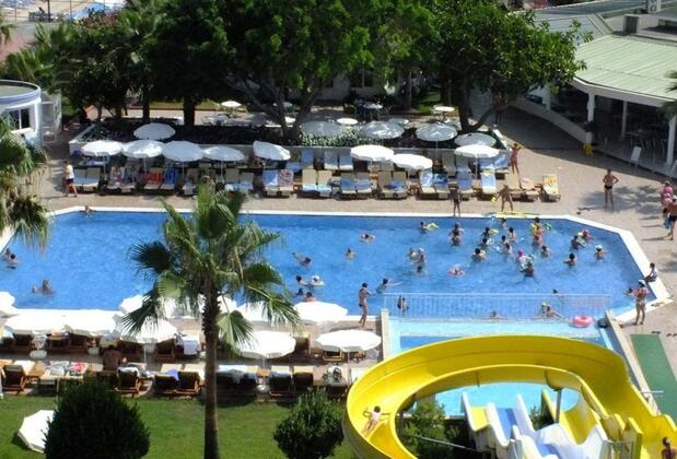 The Garden Beach Hotel - Görsel 9