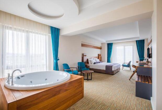 Karpalas City Hotel & Spa - Görsel 11