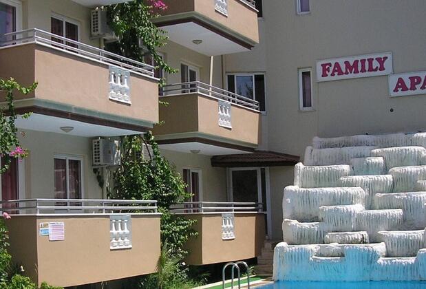 Family Apart - Görsel 3